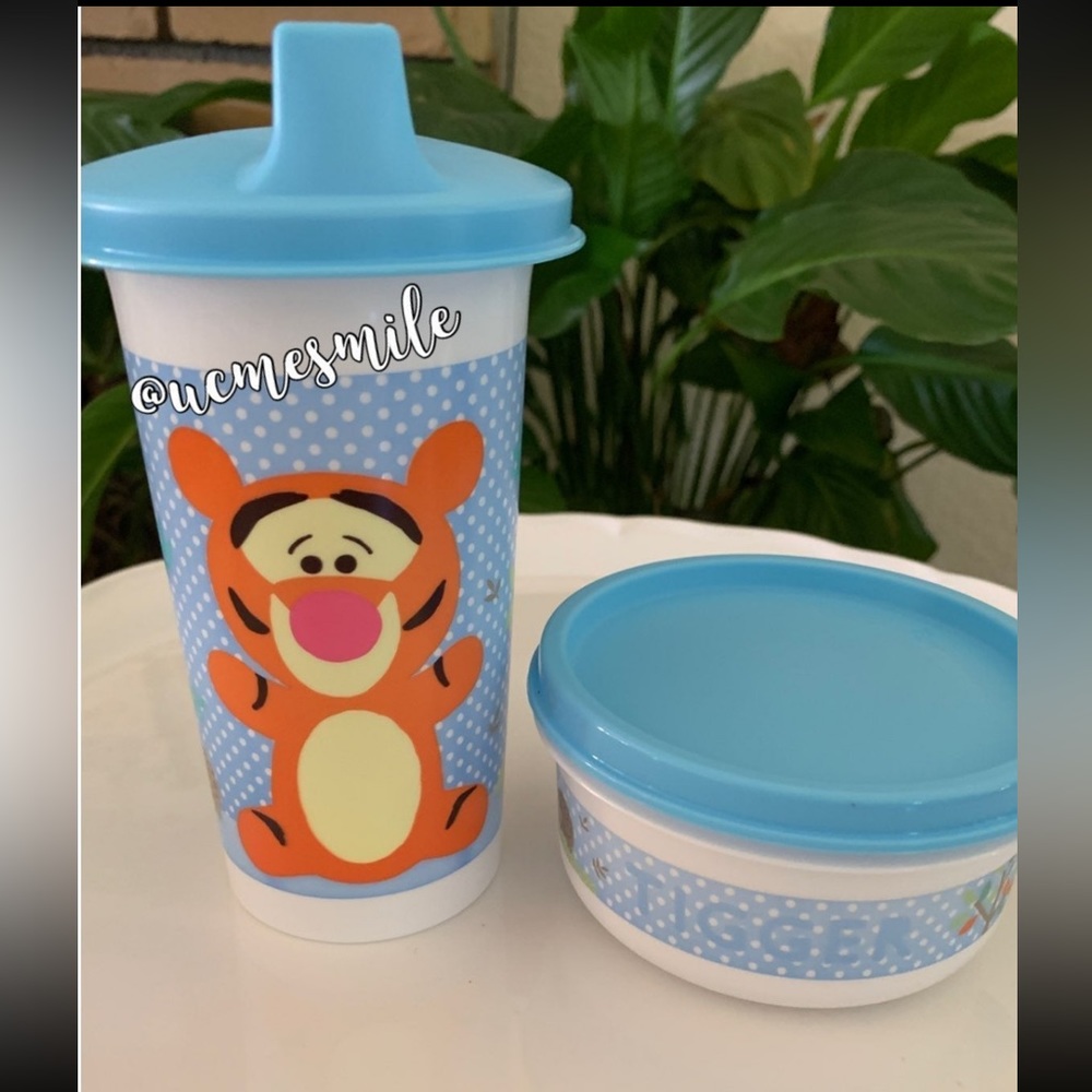 Tupperware Disney Tigger Sippy Cup/Snack container Set.